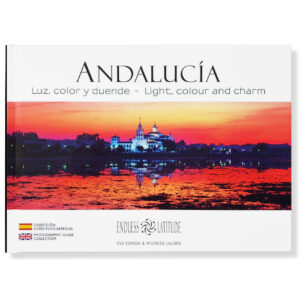 Precioso libro de fotografía de Andalucía en tapa dura con paisajes panorámicos